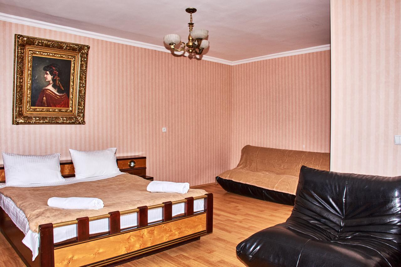 Hotel Georgia Ґорі Екстер'єр фото
