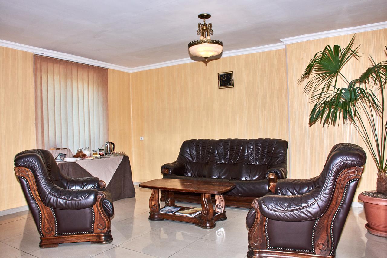 Hotel Georgia Ґорі Екстер'єр фото