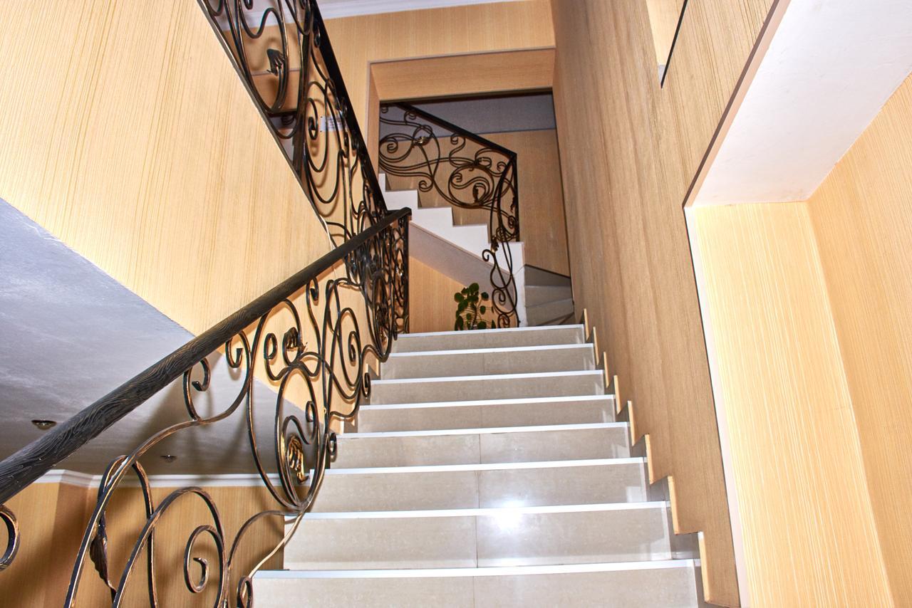 Hotel Georgia Ґорі Екстер'єр фото