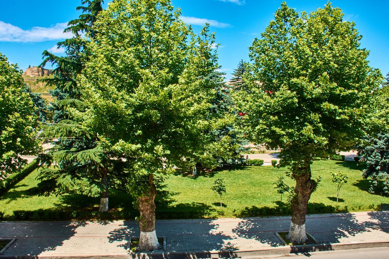 Hotel Georgia Ґорі Екстер'єр фото