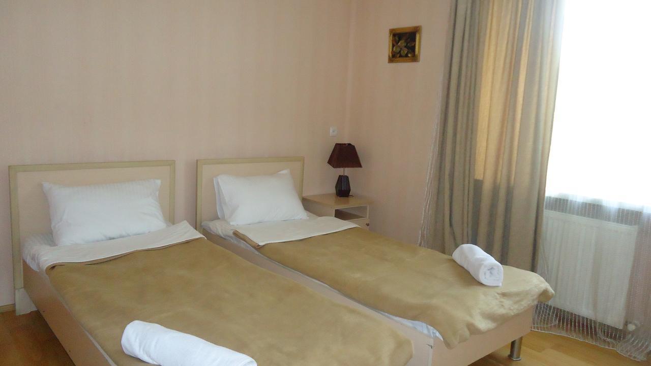 Hotel Georgia Ґорі Екстер'єр фото