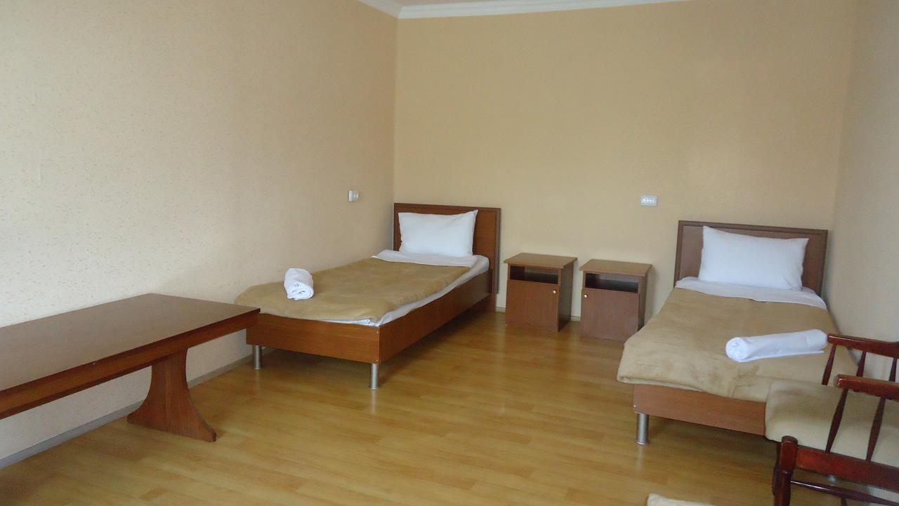 Hotel Georgia Ґорі Екстер'єр фото